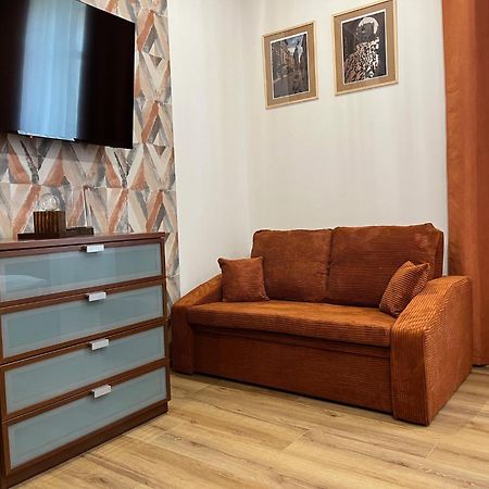 St. Cross Apartment คราคูฟ ภายนอก รูปภาพ